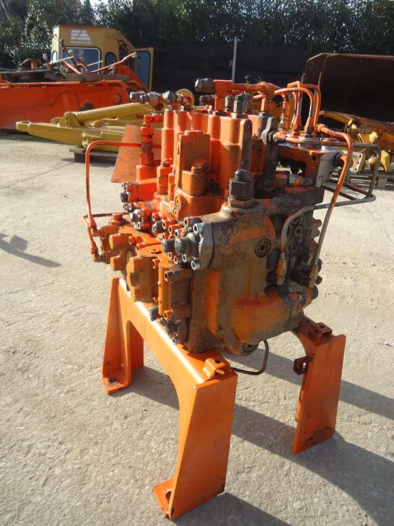 Distributore idraulico per Fiat Hitachi EX215 Foto 4