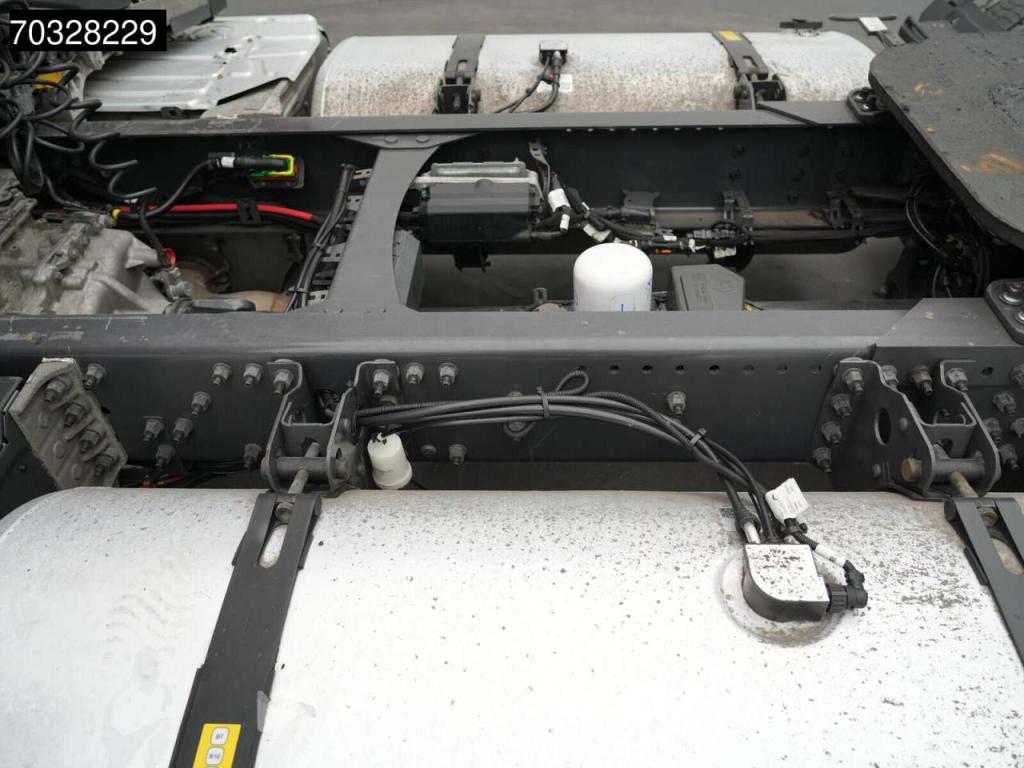 Volvo FH 460 4X2 XL Mega 2x Tanks ACC TÜV Foto 17