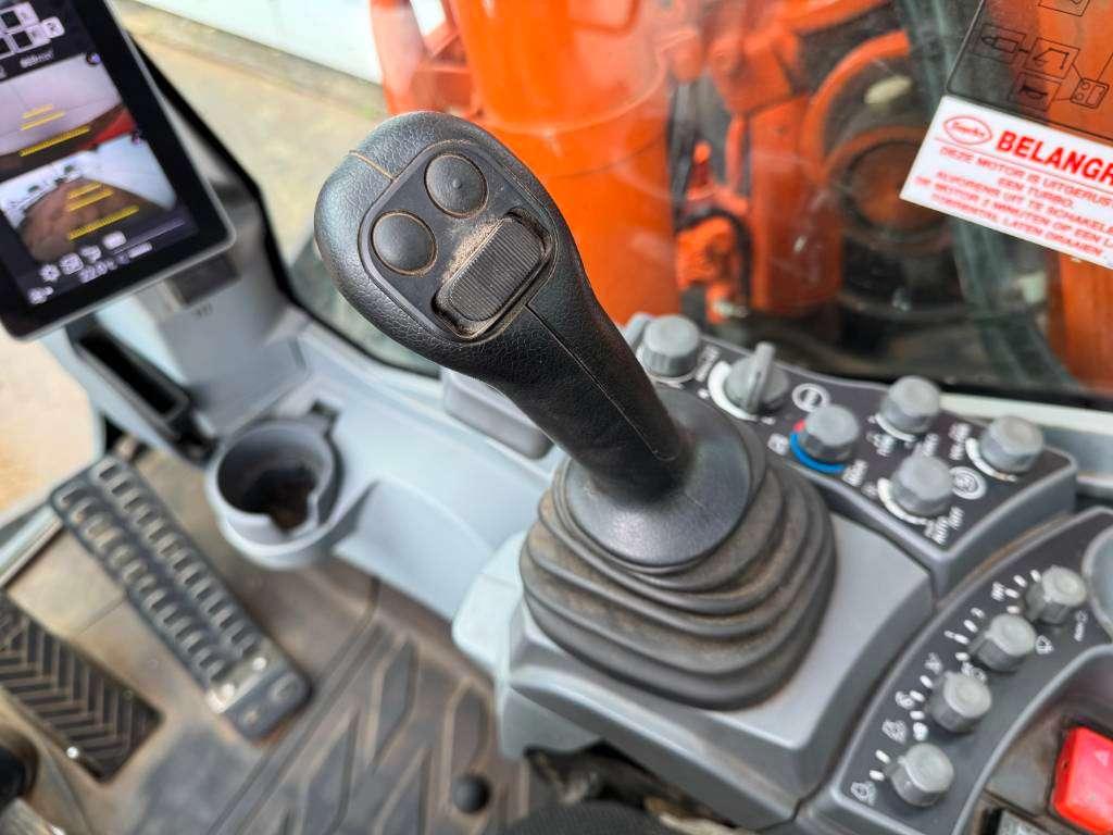 Hitachi ZX150W-7 - Blade / Triple Boom / Auto Greasing Foto 12