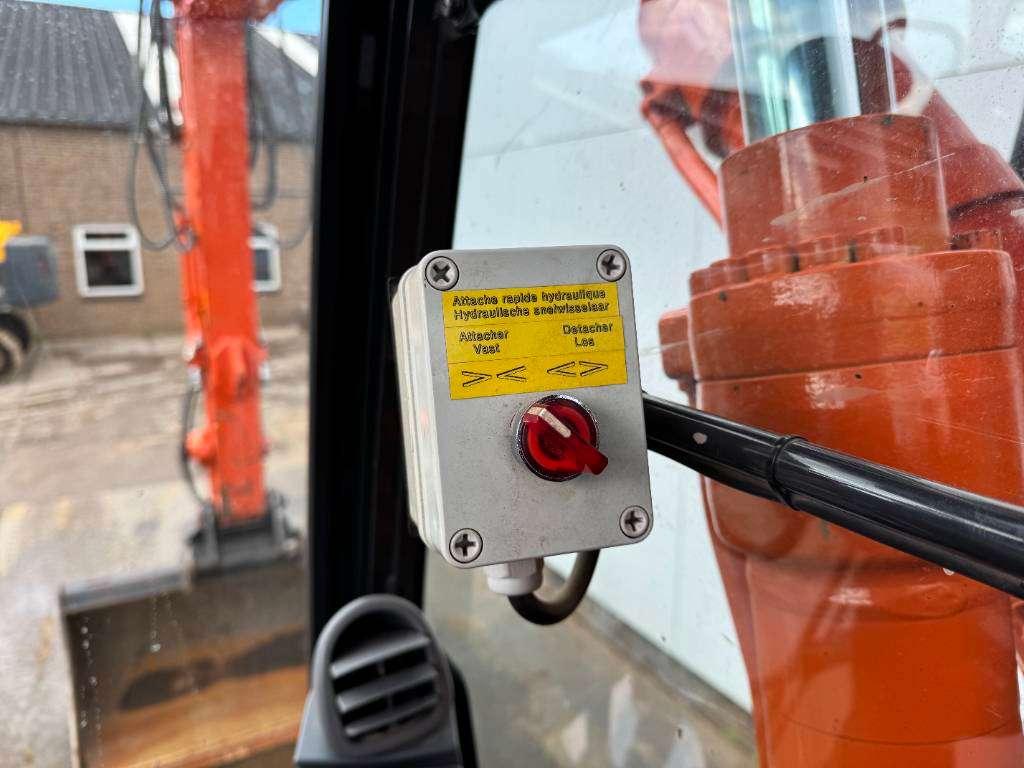 Hitachi ZX150W-7 - Blade / Triple Boom / Auto Greasing Foto 17