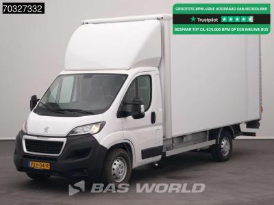 Peugeot Boxer 140PK 433cm Hoog Laadklep Zijdeur Bakwagen Navi Airco Cruise Camera D'Hollandia Euro6 Meubelb in vendita da BAS World B.V.