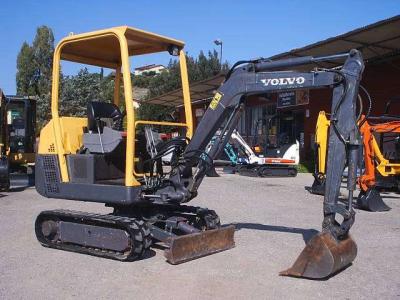 Volvo ec15 in vendita da Valle Dorata Macchine