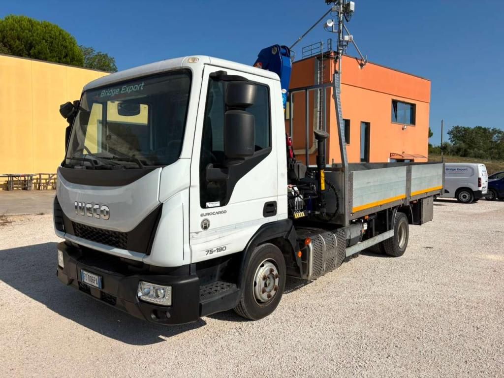 Iveco EUROCARGO 75E19 euro 6 GRU PM Foto 16
