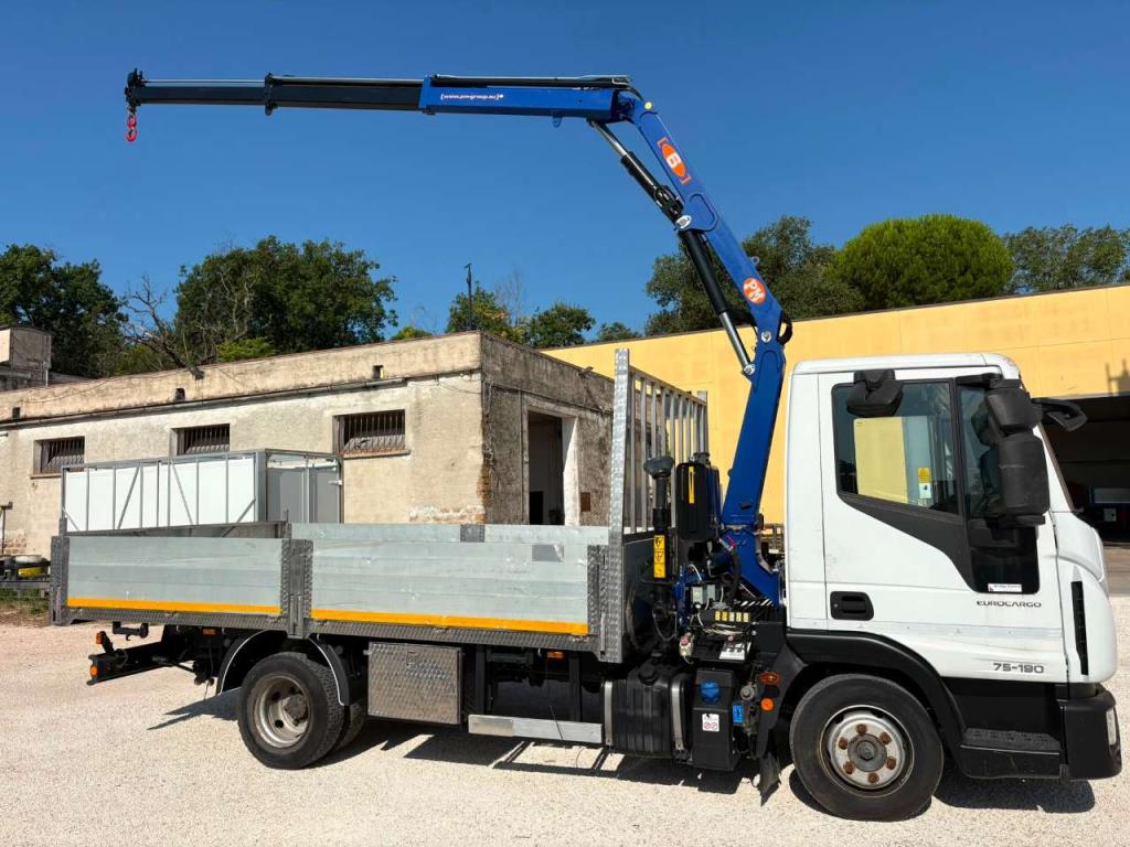 Iveco EUROCARGO 75E19 euro 6 GRU PM Foto 3