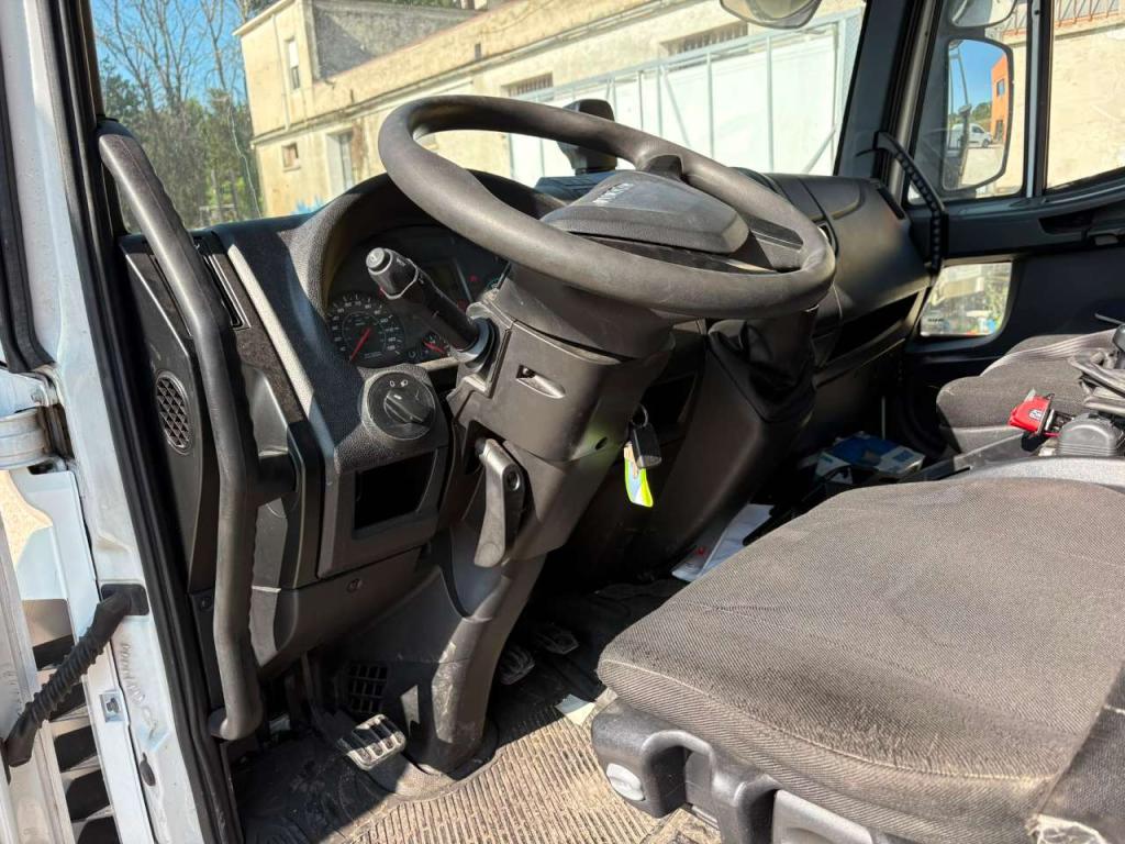 Iveco EUROCARGO 75E19 euro 6 GRU PM Foto 9