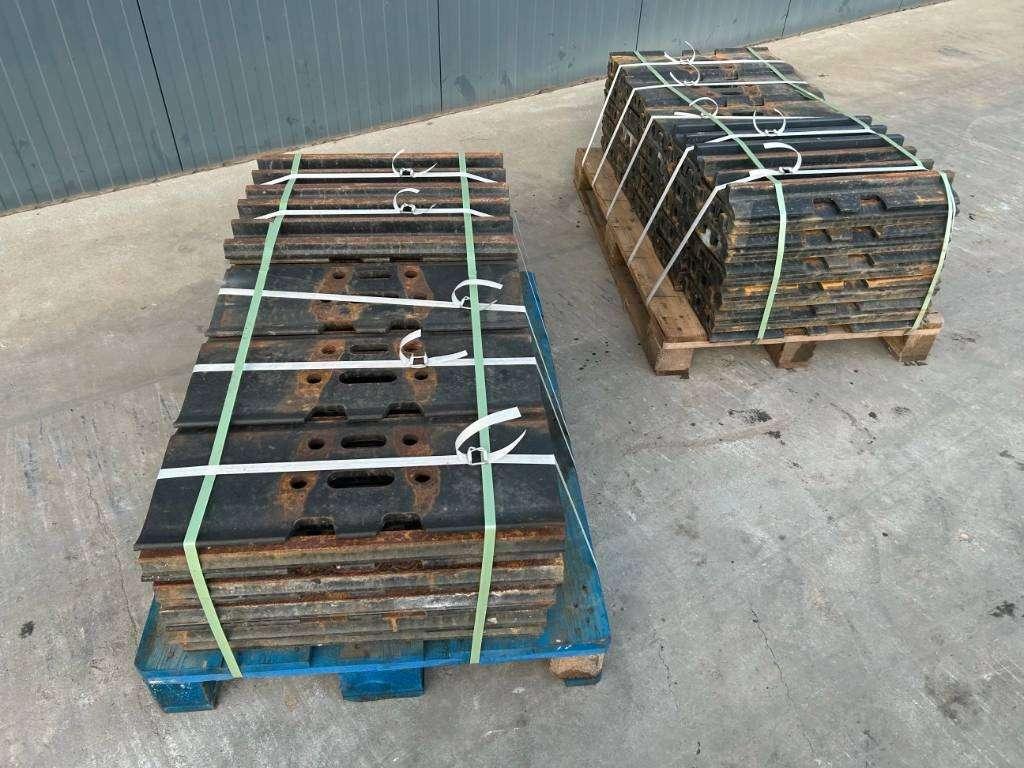 Caterpillar 349 / 349E / 352F / 352 shoes Foto 3