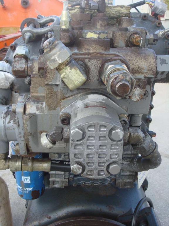 Pompa idraulica per Hitachi ZW220 Foto 2