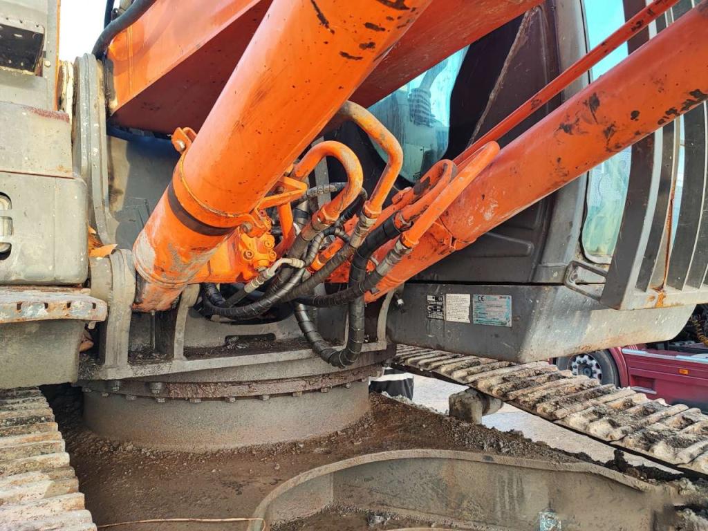 Hitachi ZX240N-3 Foto 11