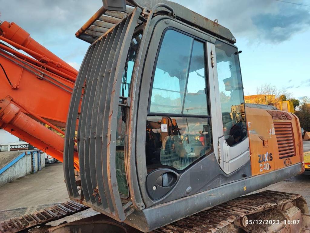 Hitachi ZX240N-3 Foto 16