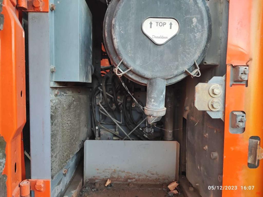 Hitachi ZX240N-3 Foto 4