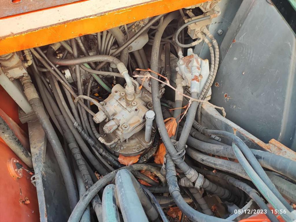 Hitachi ZX240N-3 Foto 6