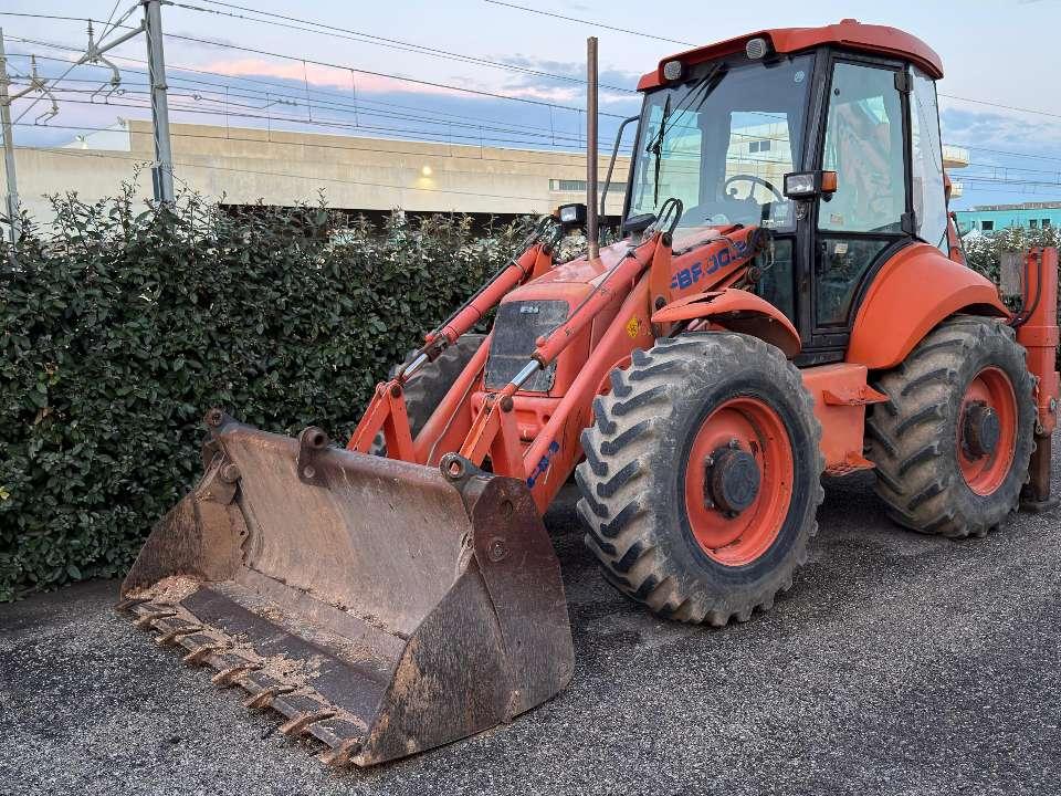 Fiat Hitachi FB200/2 4WS (4 ruote sterzanti) Foto 1