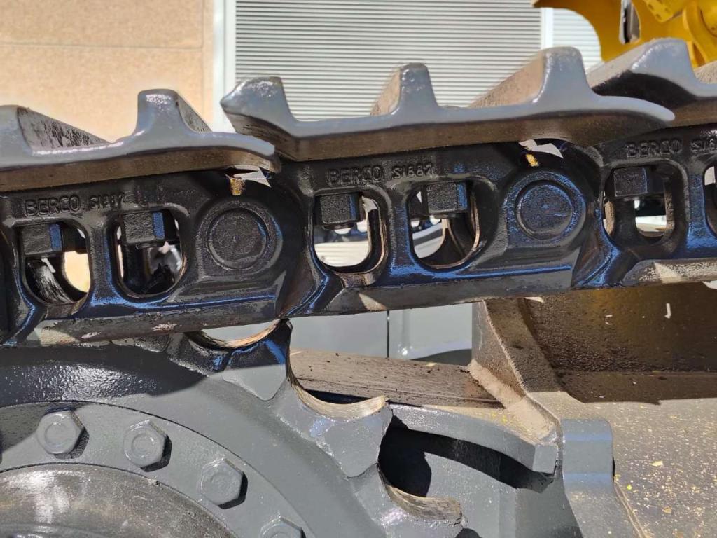 New Holland E 215 B Foto 14