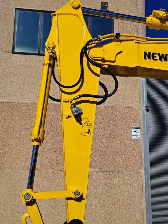 New Holland E 215 B Foto 18