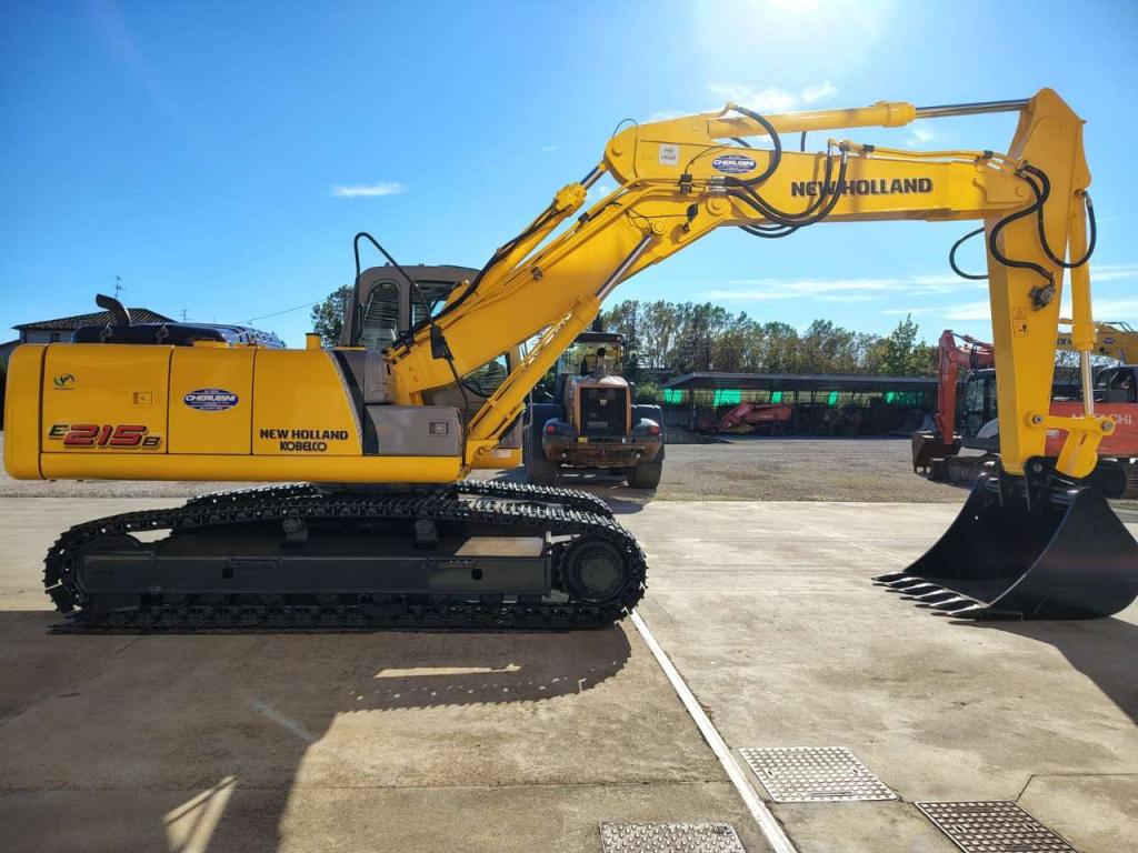 New Holland E 215 B Foto 6