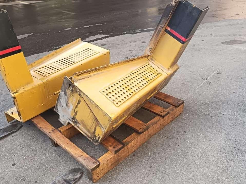 Cofanatura e carter carrozzeria per Caterpillar 953 C Foto 9