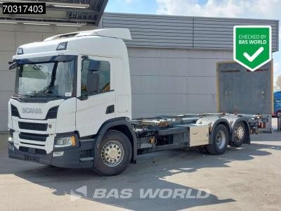 Scania P500 6X2 2500kg Ladebordwand Full Air suspension Lift+Lenkasche Retarder Euro 6 in vendita da BAS World B.V.