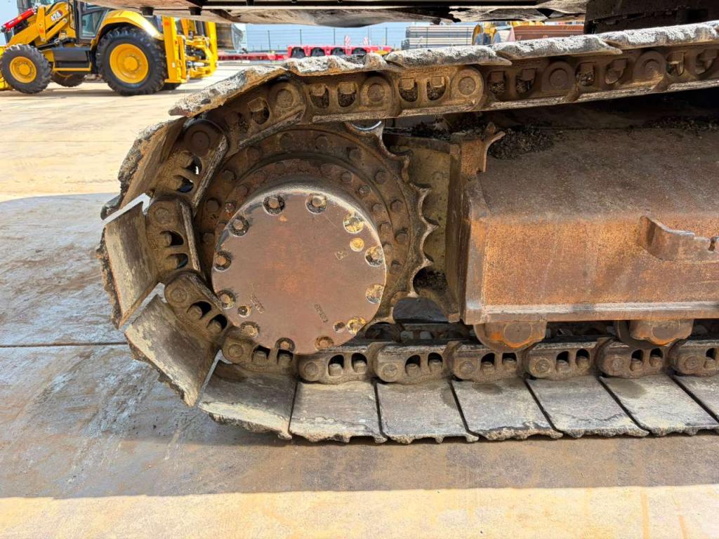 Hitachi ZX210LC-5B Foto 15