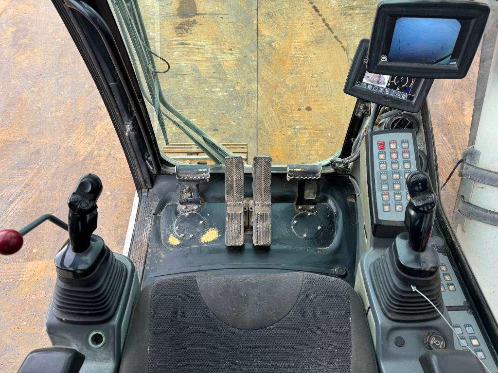 Liebherr R946LC - Hammer Lines / Quick Coupler Foto 9