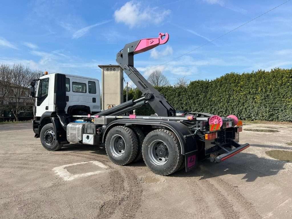 Iveco TRAKKER 360 SCARRABILE 6X4 Foto 3