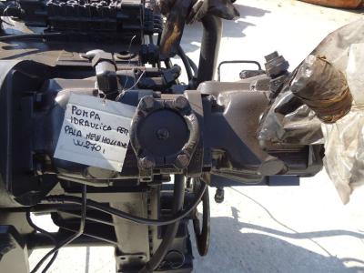 Pompa idraulica per New Holland W270 in vendita da OLM 90 Srl