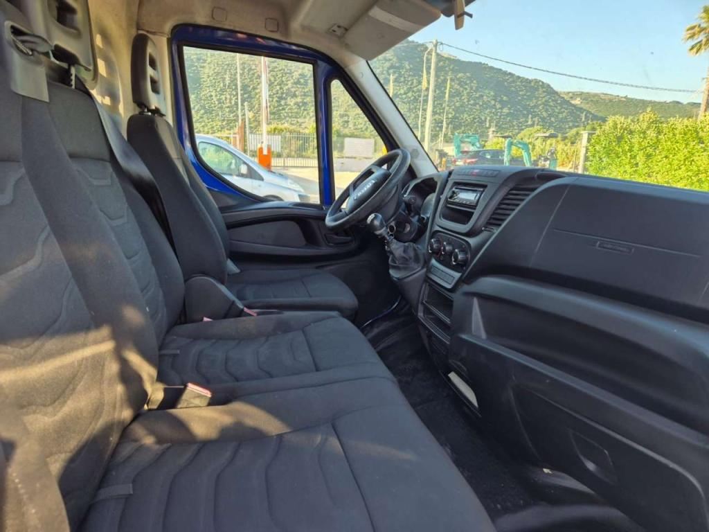Iveco 35S13 Foto 6