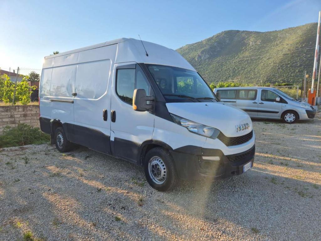 Iveco 35S13 Foto 9