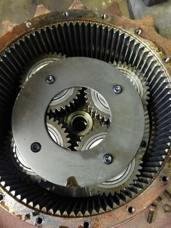 Riduttore di traino per Caterpillar 312 B Foto 2