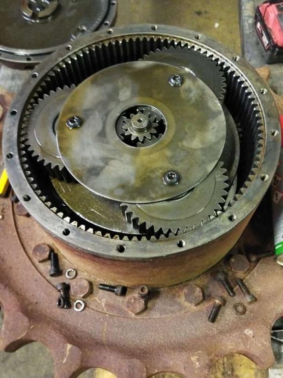 Riduttore di traino per Caterpillar 312 B Foto 3