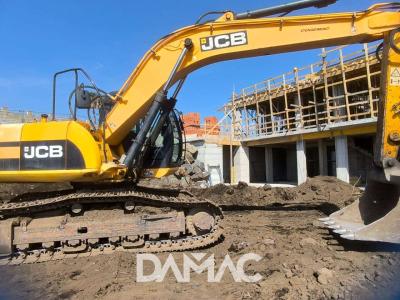 JCB JS235HD in vendita da DAMAC