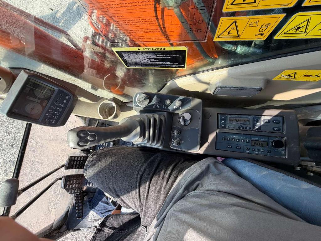 Hitachi ZAXIS 130LCN Foto 15