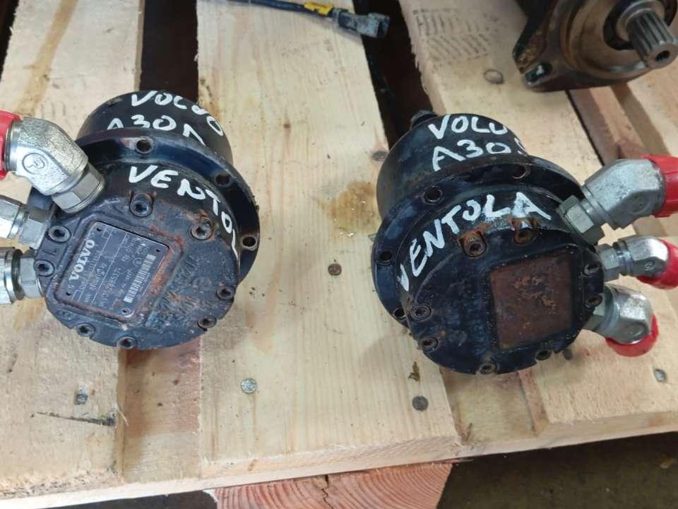 Radiatore per Volvo A 30 D Foto 2