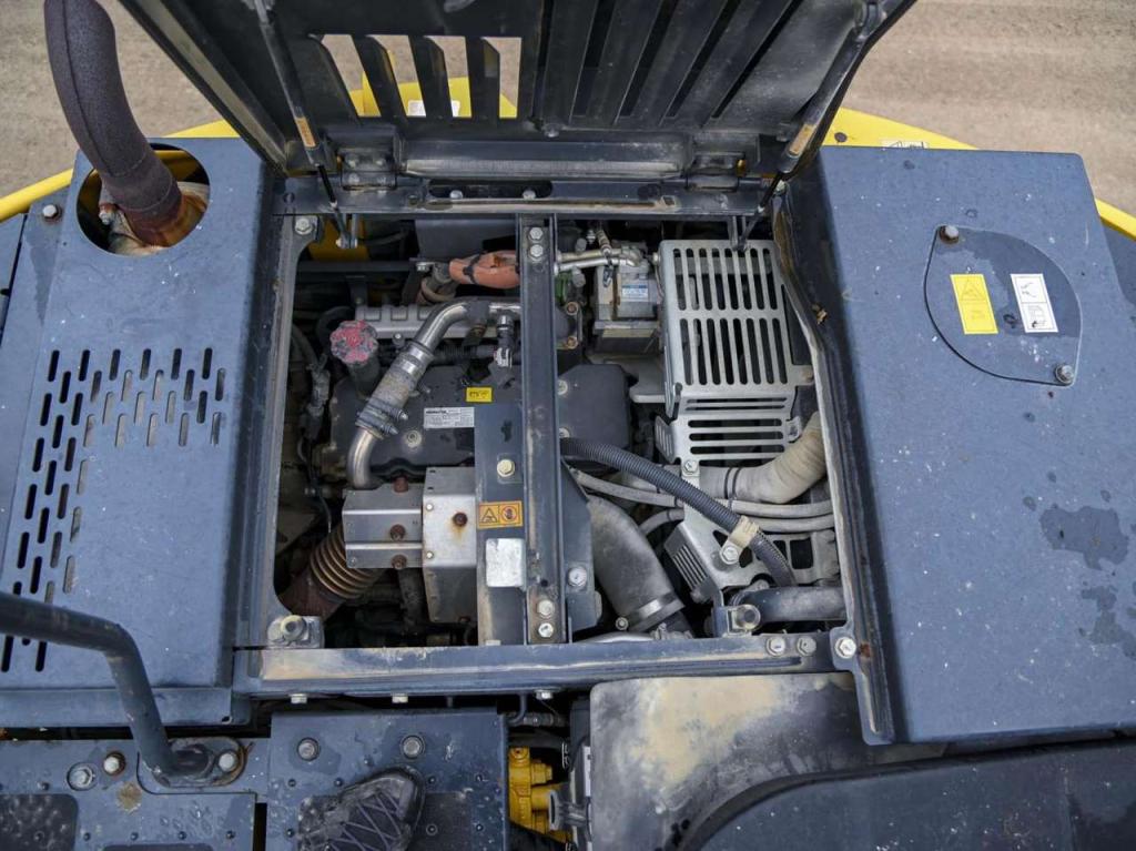 Komatsu PW148-10 Foto 17