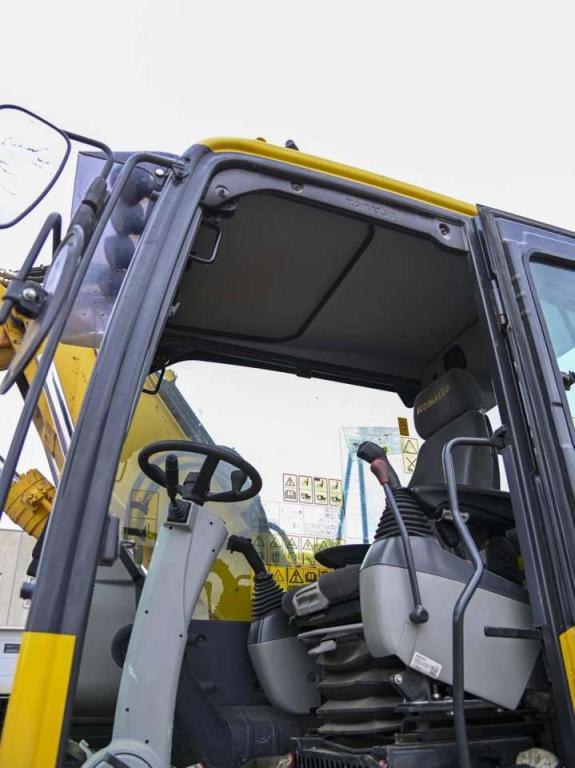 Komatsu PW148-10 Foto 18