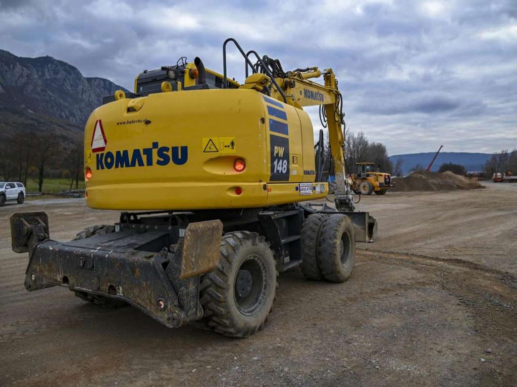 Komatsu PW148-10 Foto 4