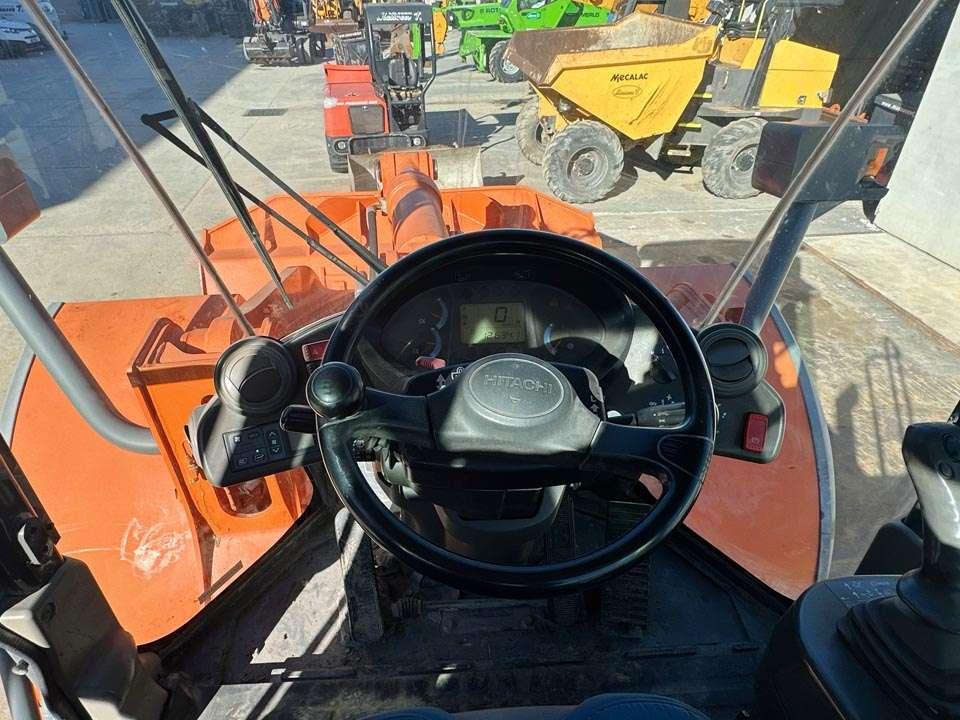 Hitachi ZW220 Foto 18