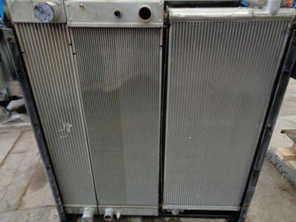 Radiatore intercooler per New Holland E 385 B Foto 1