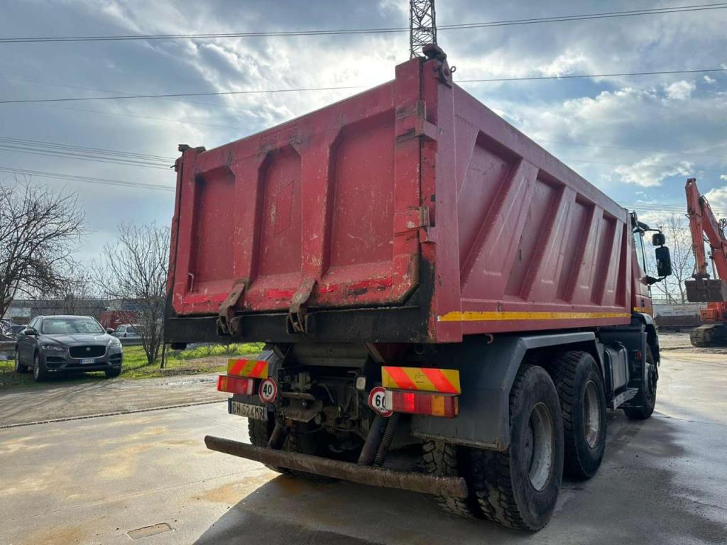 Iveco Eurotrakker 380 38 Foto 3