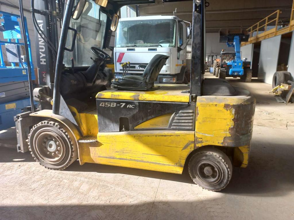 Hyundai 45B-7 ac Foto 1