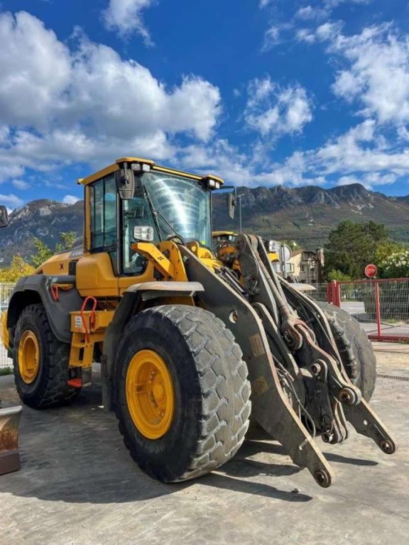 Volvo L120H Foto 2