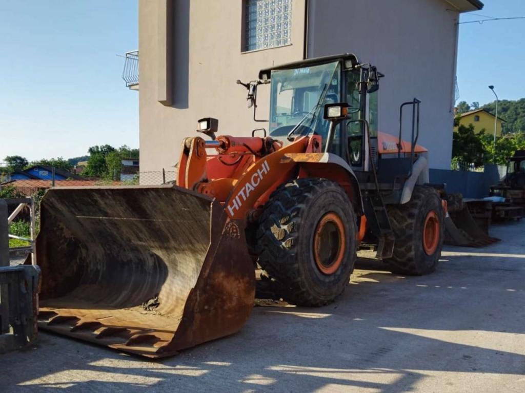 Hitachi ZX220 Foto 2