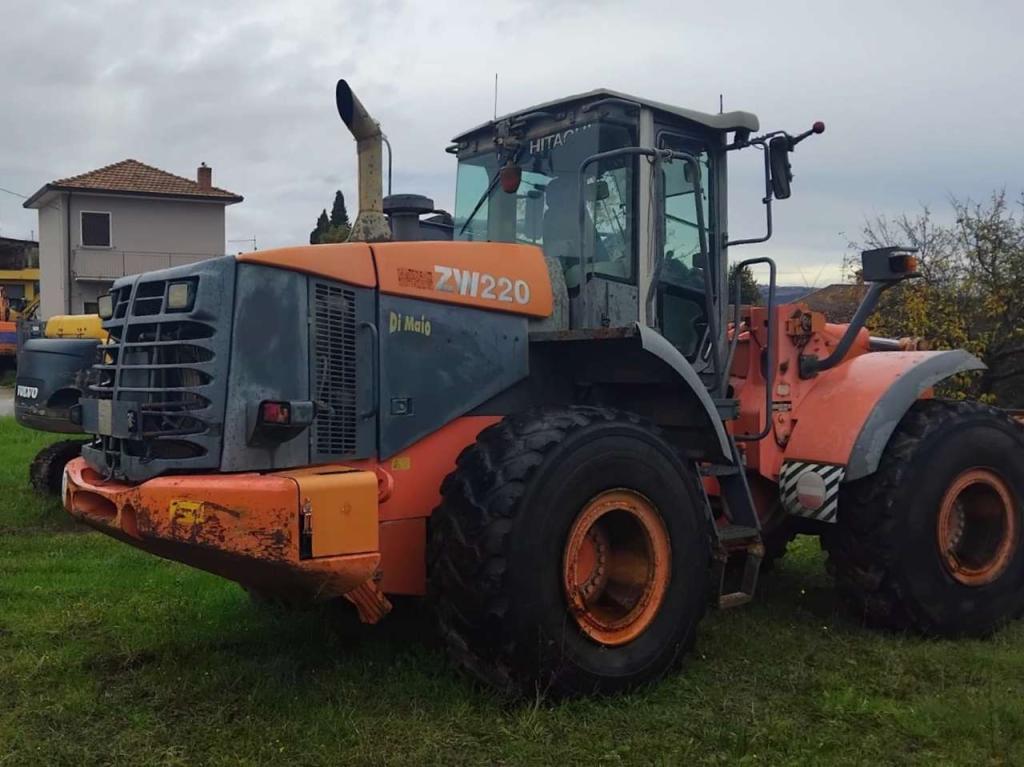 Hitachi ZX220 Foto 5