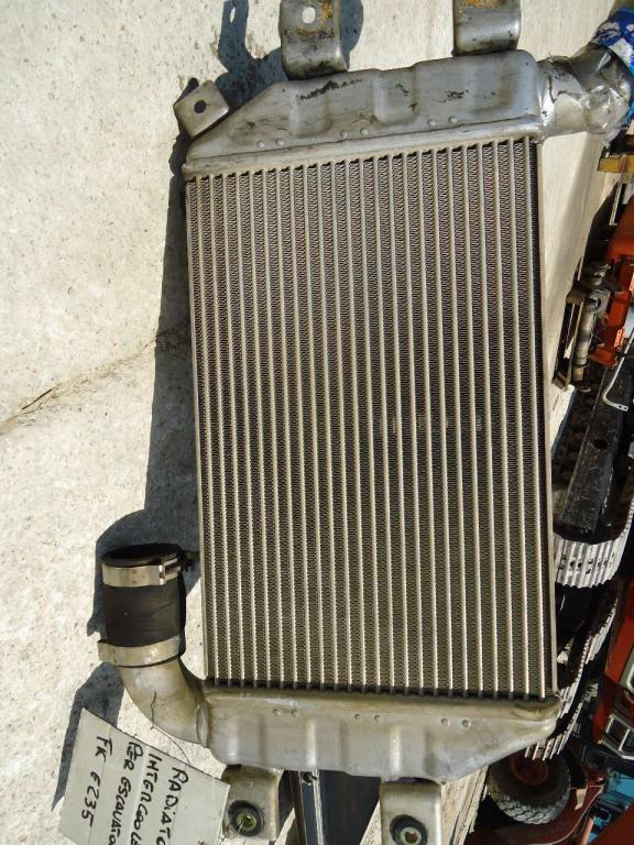 Radiatore intercooler per Fiat Kobelco E235 Foto 1