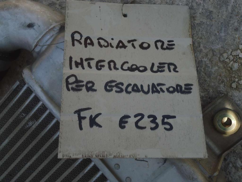 Radiatore intercooler per Fiat Kobelco E235 Foto 3