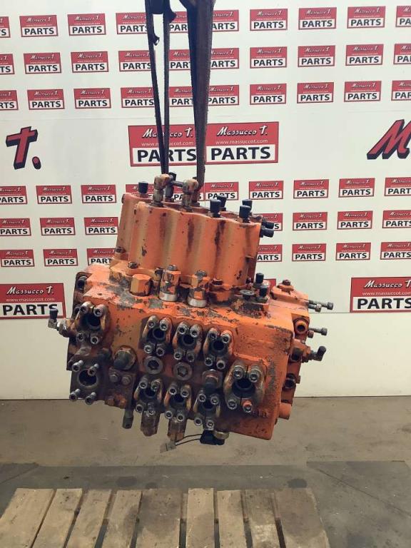 Distributore idraulico per Fiat Hitachi FH200E Foto 1