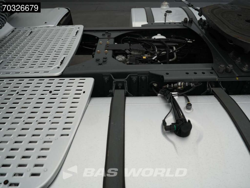 Daf XF 480 XF 4X2 2x Tanks ACC Foto 17