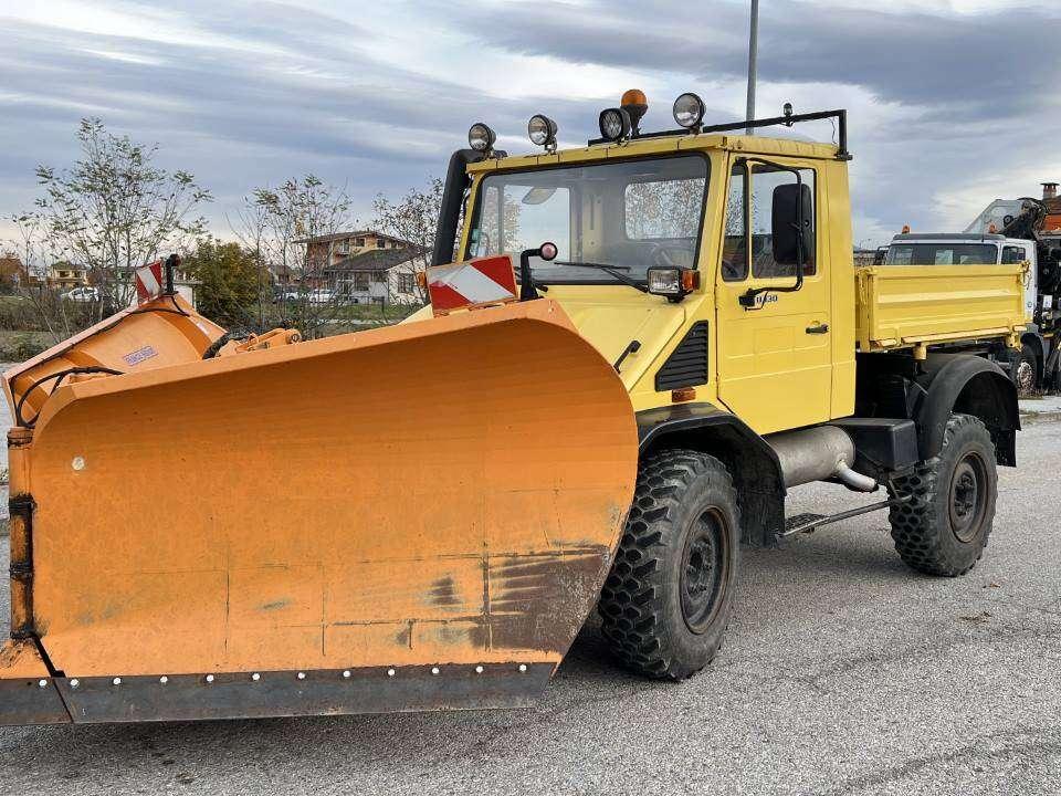 Unimog U130 Foto 1