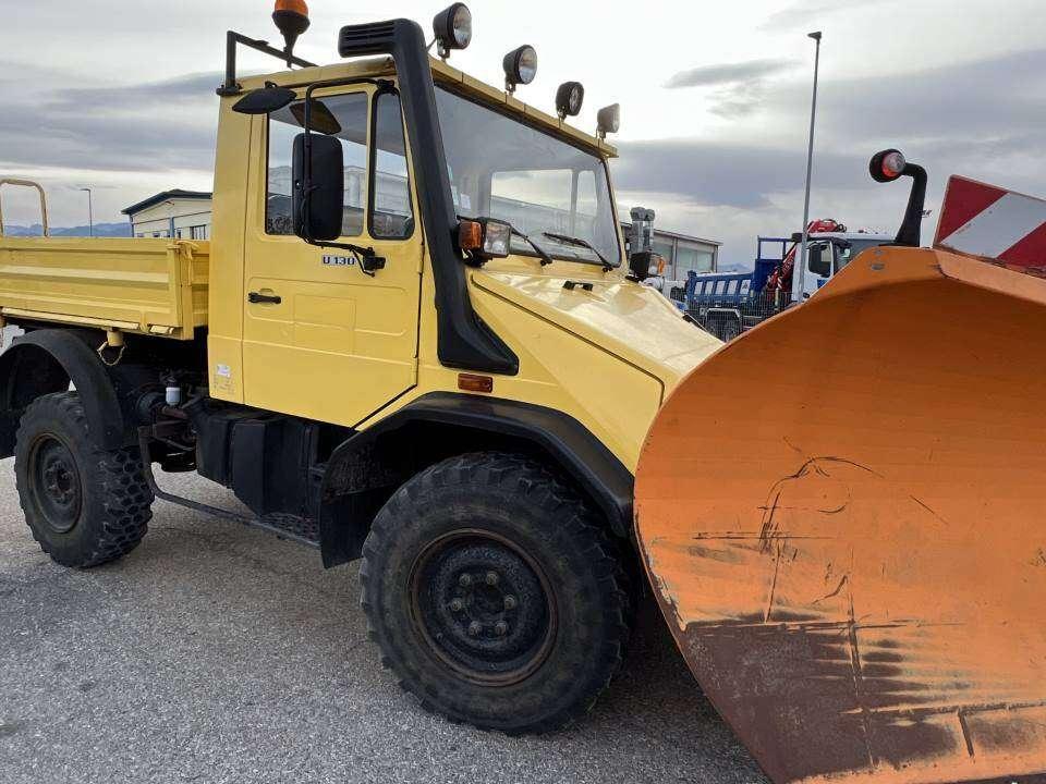 Unimog U130 Foto 3