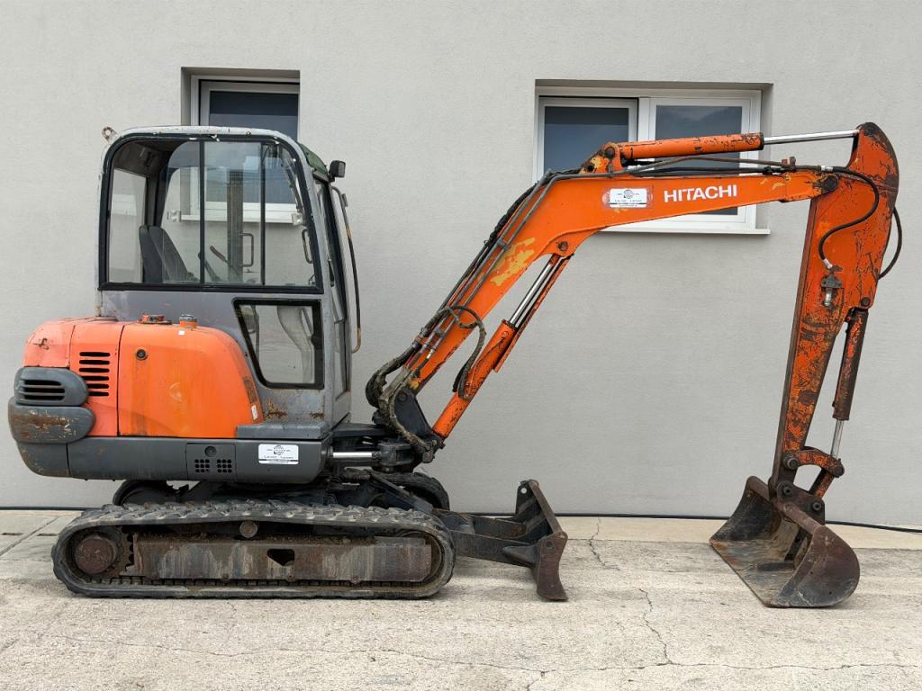 Hitachi ZAXIS 35 Foto 1