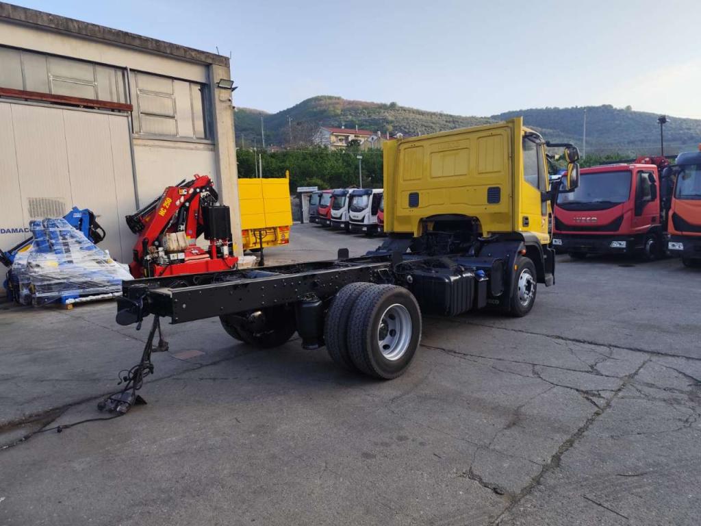 Iveco EUROCARGO 120E28P Foto 16